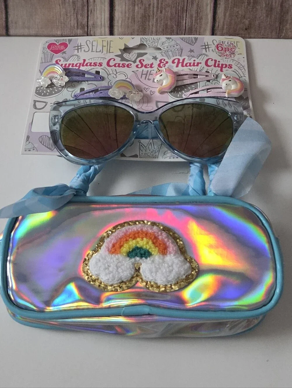 Love @ First Sight Sunglasses with Rainbow Case & Hair Clips Set NIP